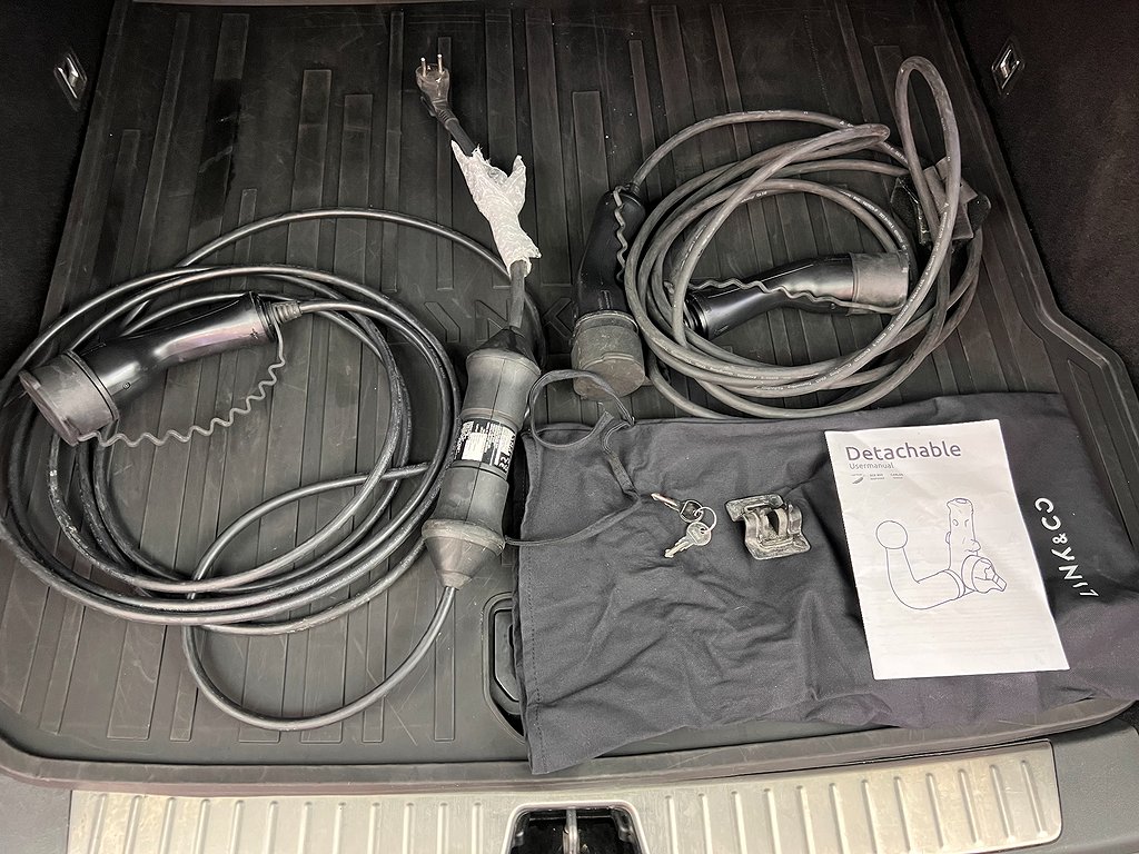 Lynk & Co 01 PHEV DCT | Panorama | Dragkrok | Navigation
