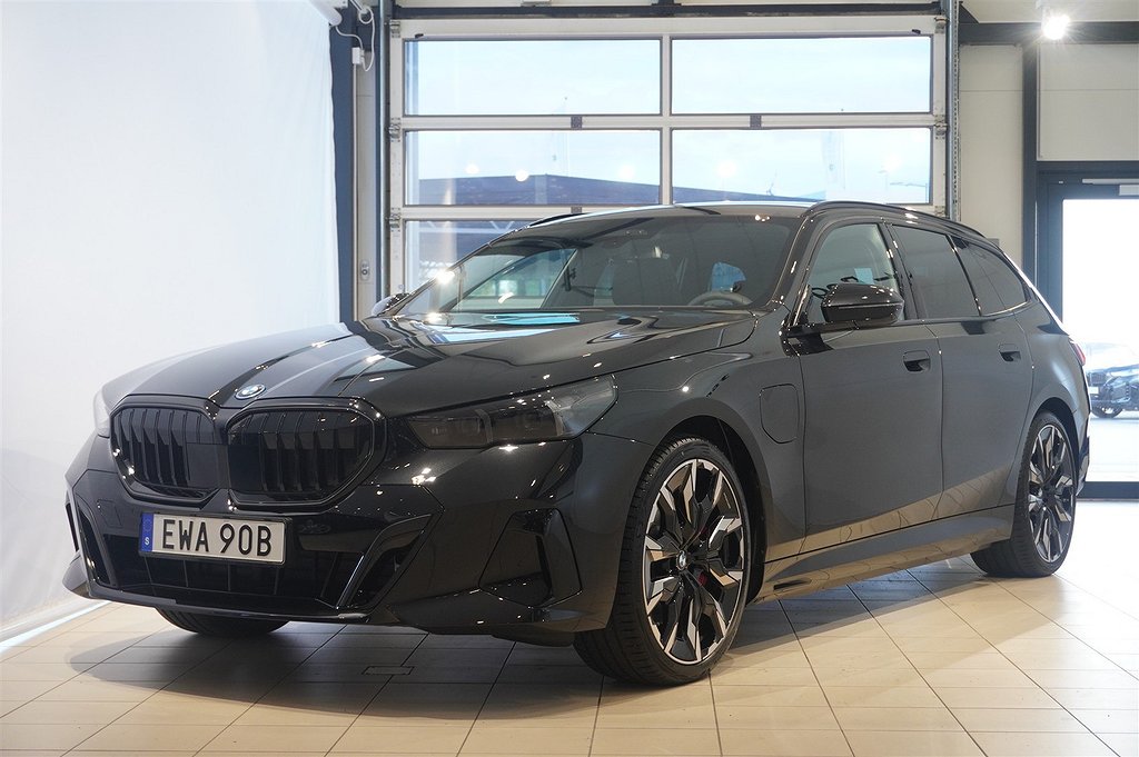 BMW 550 e xDrive Touring M Sport Pro Business Ed Drag DA Pro B W