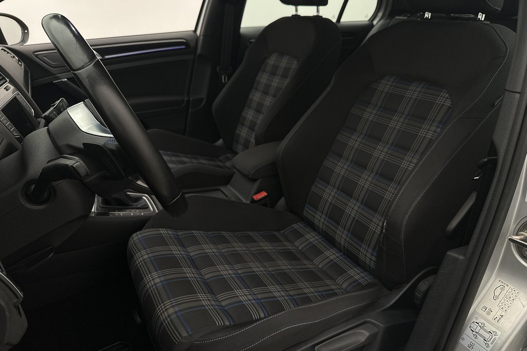 Volkswagen Golf GTE 204hk Backkamera Dragkrok CarPlay