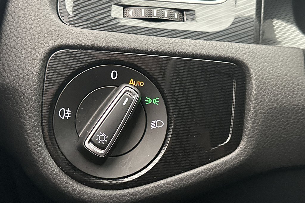 Volkswagen Golf GTE 204hk Backkamera Dragkrok CarPlay