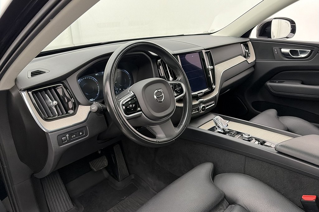 Volvo XC60 T6 Recharge AWD Inscription Pano Värm Drag Kamera