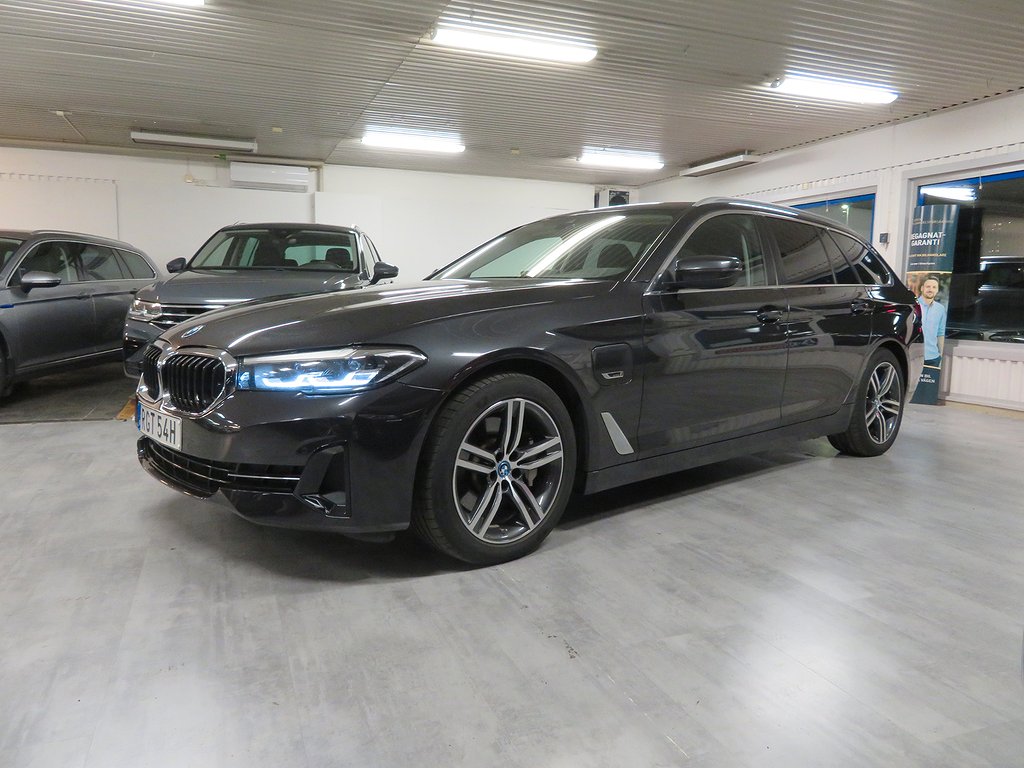BMW 530e xDrive Touring Skinn / Drag / Kamera