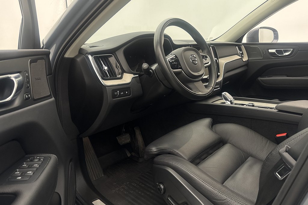 Volvo XC60 Recharge T6 AWD Inscription Pano Drag H/K Värmare