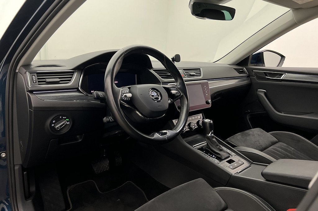 Skoda Superb iV Plugin Business Värm Drag Canton Kamera