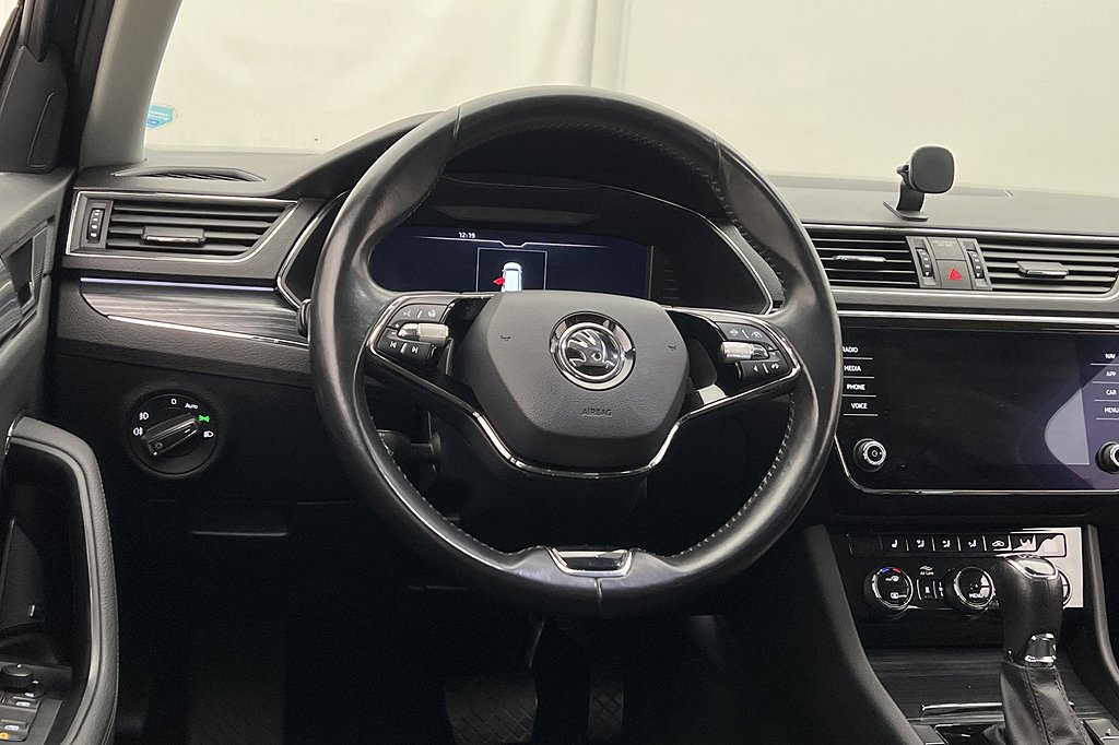 Skoda Superb iV Plugin Business Värm Drag Canton Kamera