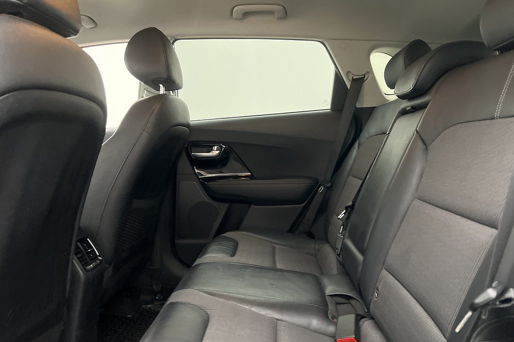 Kia Niro Hybrid DCT 141hk Advance Plus Kamera Navi CarPlay