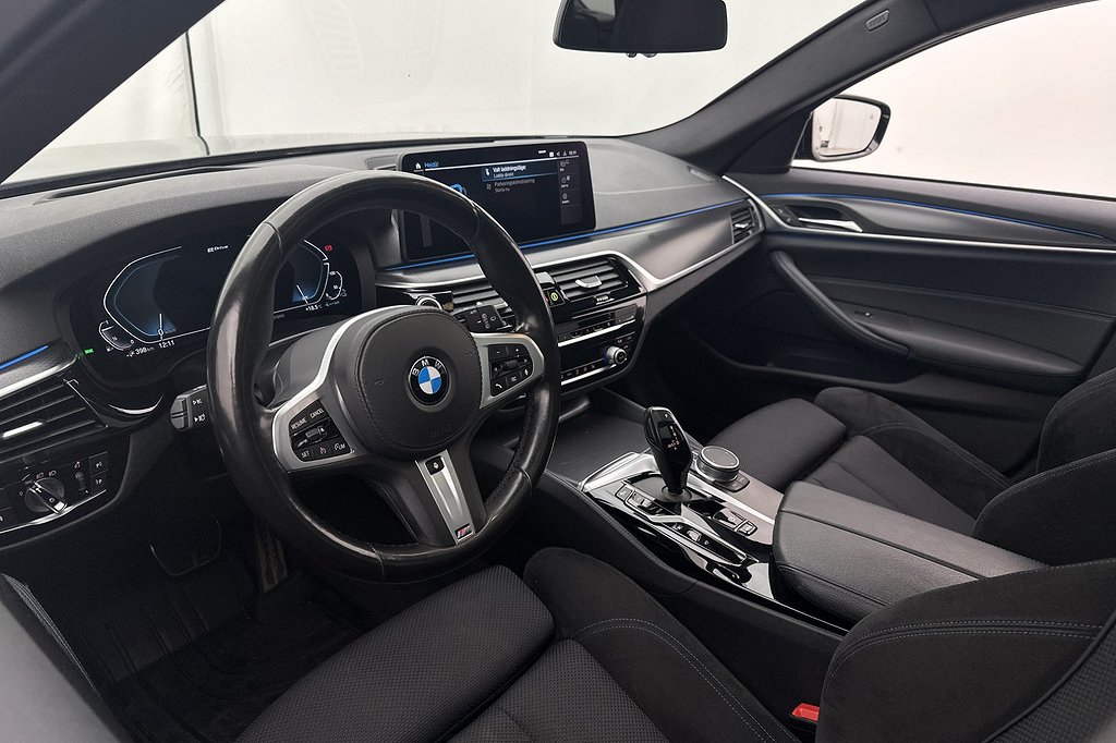 BMW 530e Touring 292hk M Sport Pano 360° HUD Drag Ambient