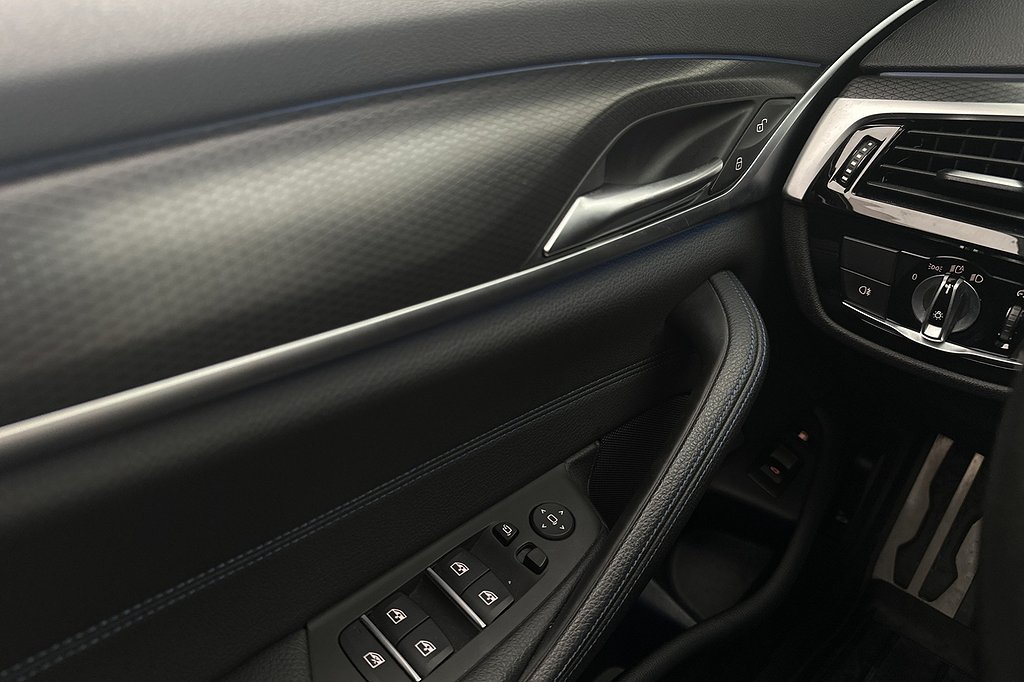 BMW 530e Touring 292hk M Sport Pano 360° HUD Drag Ambient