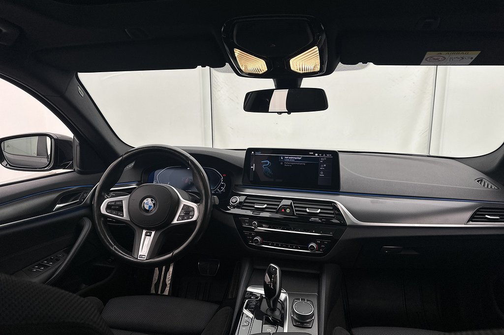 BMW 530e Touring 292hk M Sport Pano 360° HUD Drag Ambient