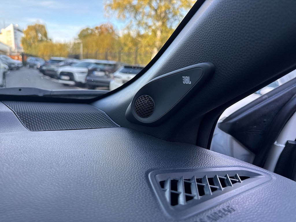 Toyota Corolla Cross 2.0 HSD AWD-i Executive JBL/V-Hjul/M-Värmare