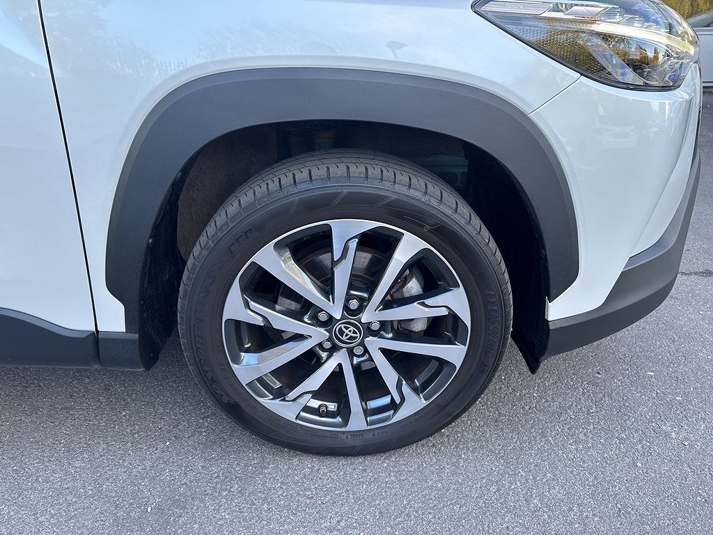 Toyota Corolla Cross 2.0 HSD AWD-i Executive JBL/V-Hjul/M-Värmare