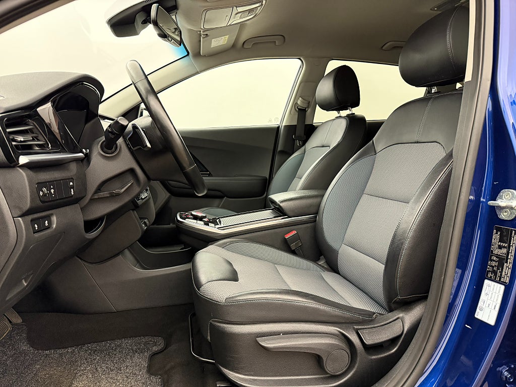 Kia E-Niro 64 kWh Advance Rattvärme | Nav | Backkamera