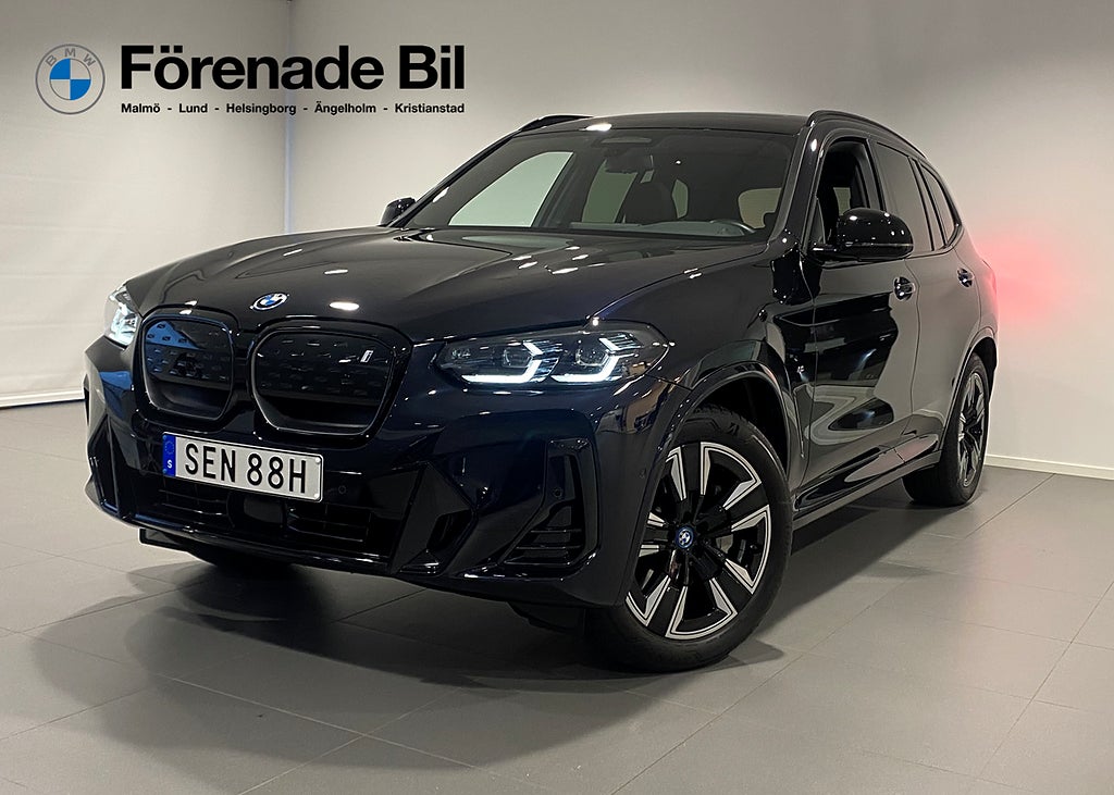 BMW iX3 ChargedPaket AdaptivFarth Pano Sätesminne Drag