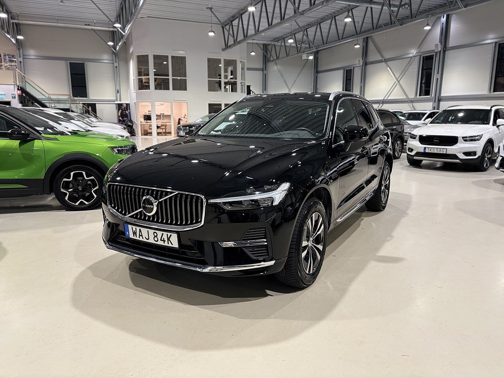 Volvo XC60 Recharge T6 AWD Core Edition Pano Drag