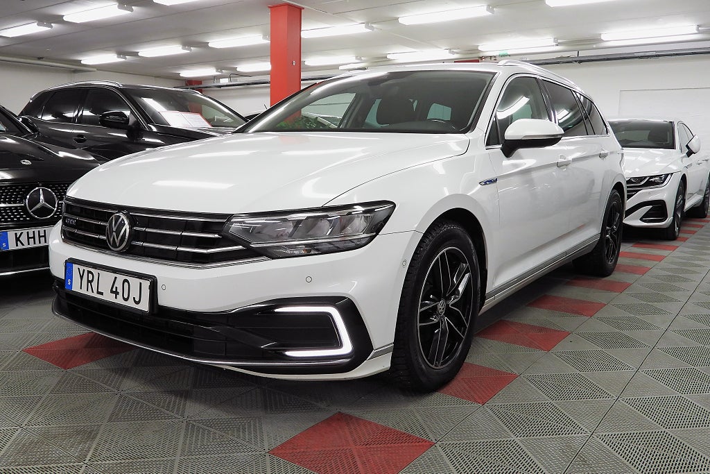 Volkswagen Passat GTE 1.4 TSI SoV Hjul Drag Värmare Laddhybrid Carplay