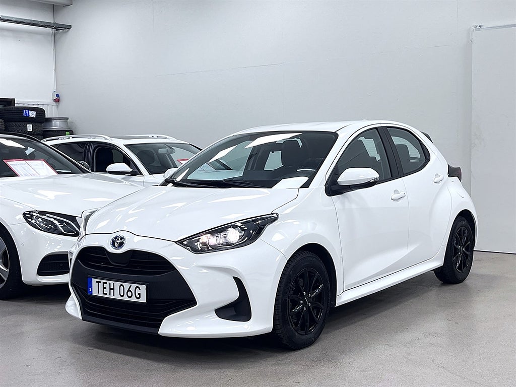 Toyota Yaris 1.5 HYBRID 1-ÄGARE*MOMS*BACK-KAMERA APPLE CARPLAY