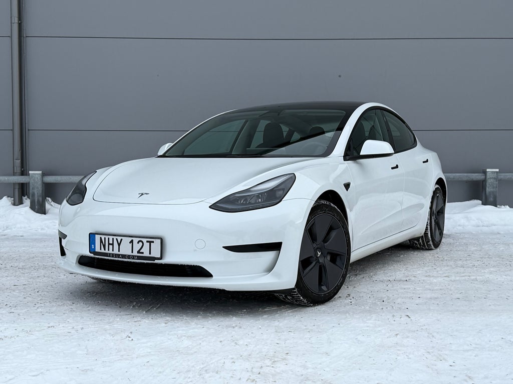 Tesla Model 3 Standard Range Panorama AP MOMS