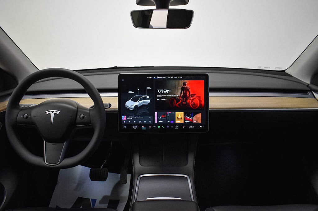 Tesla Model Y Long Range AWD 514HK Induction 4.99% Ränta