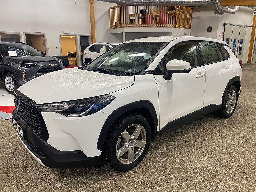 Toyota Corolla Cross Hybrid AWD-i 2,0 Active | Vinterhjul