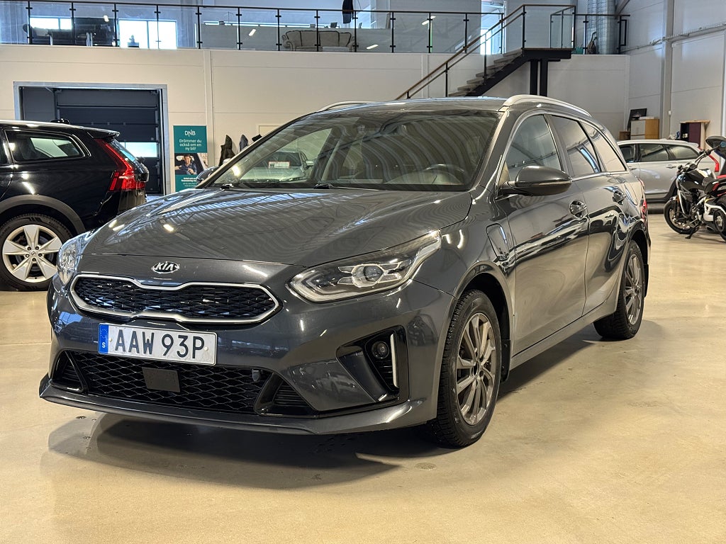 Kia Ceed Sportswagon Plug-in Hybrid AUT M&K-VÄRMARE S&V HJUL