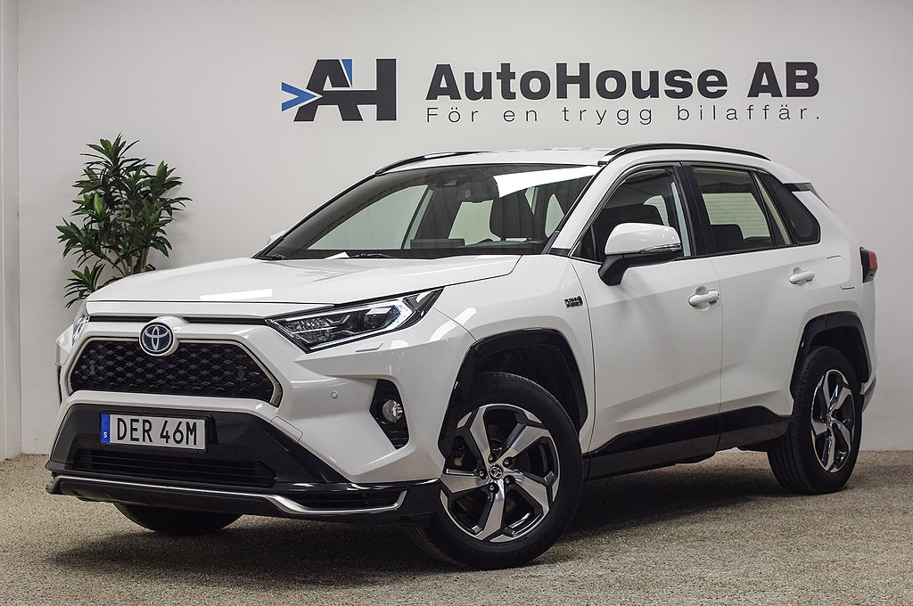 Toyota RAV4 Plug-in Hybrid 306HK Active Drag Backkamera Garanti
