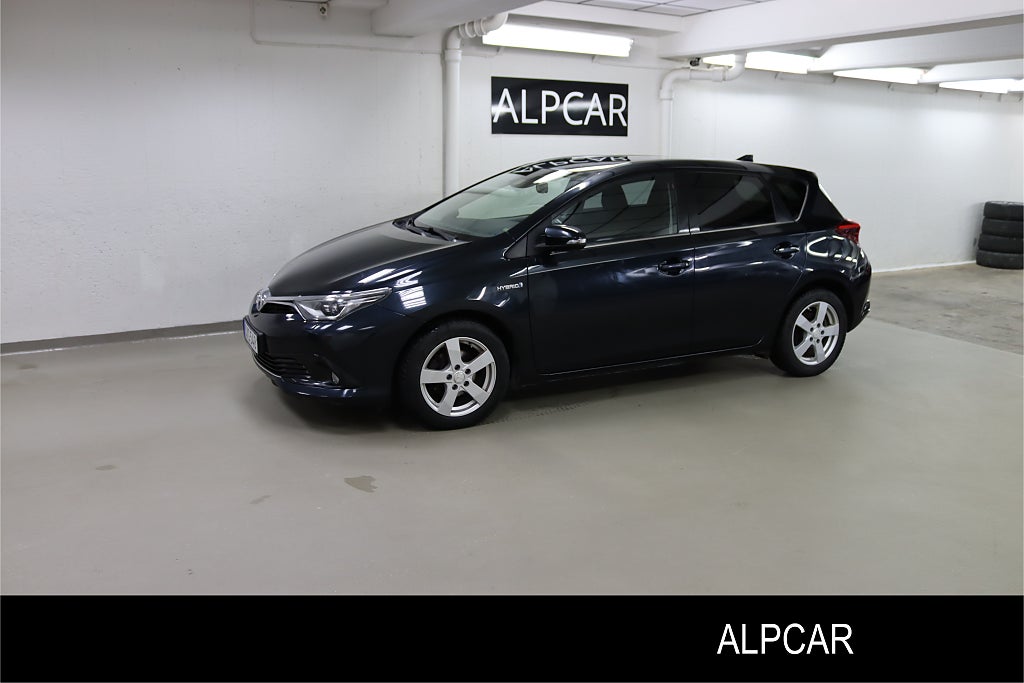 Toyota Auris HSD ACTIVE MOTOR-KUPEVÄRMARE GPS FULLSERVAD