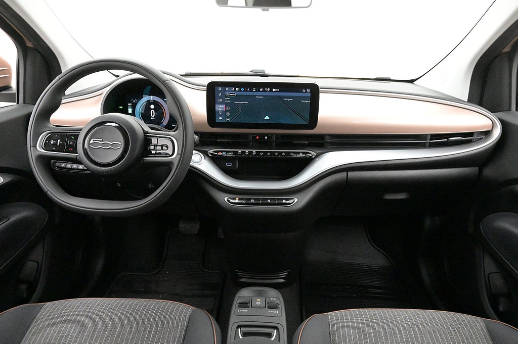 Fiat 500E 42 kWh Icon Navi Carplay Keyless Farthållare 4.99%