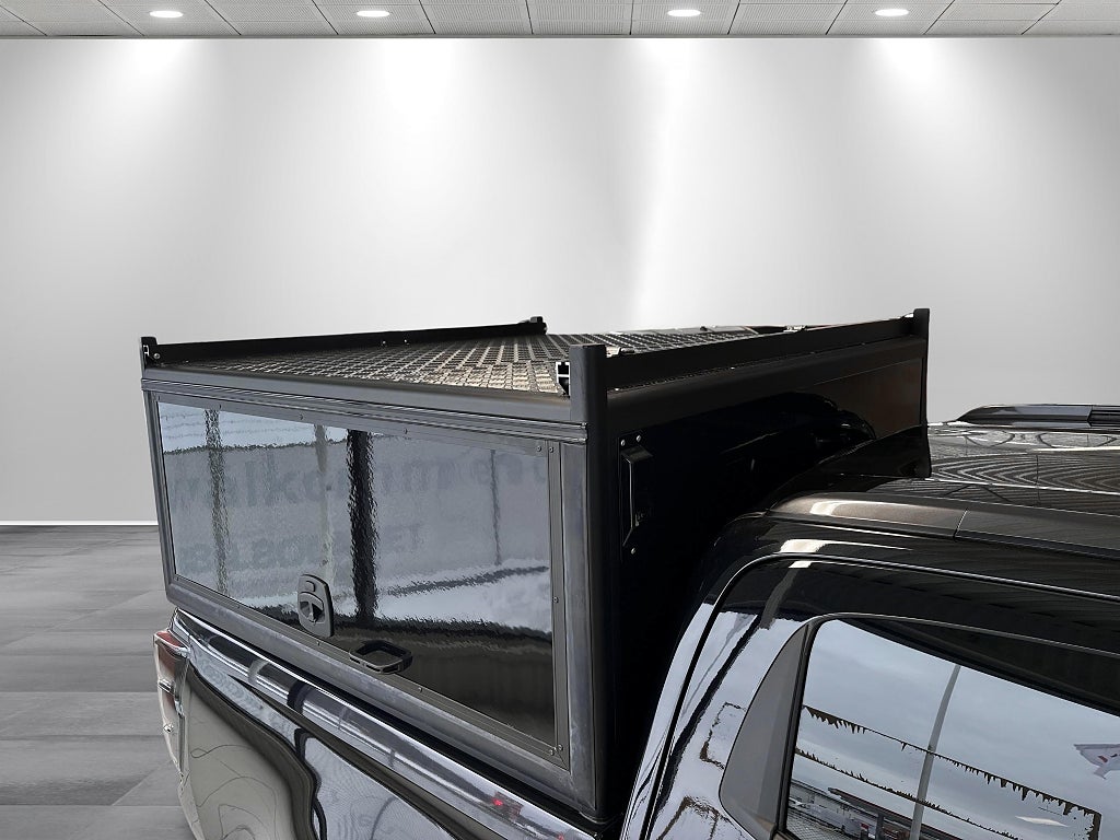 Isuzu D-Max XRX CNG Chicago Black Edition 20″ Omgående lev 3,99%