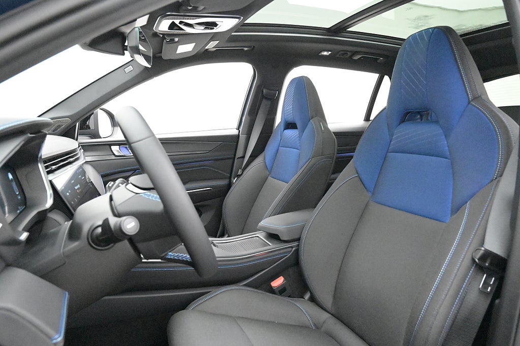 Lynk & Co 01 PHEV Pano 360 Adap.Farth Infinity BLIS Elstol