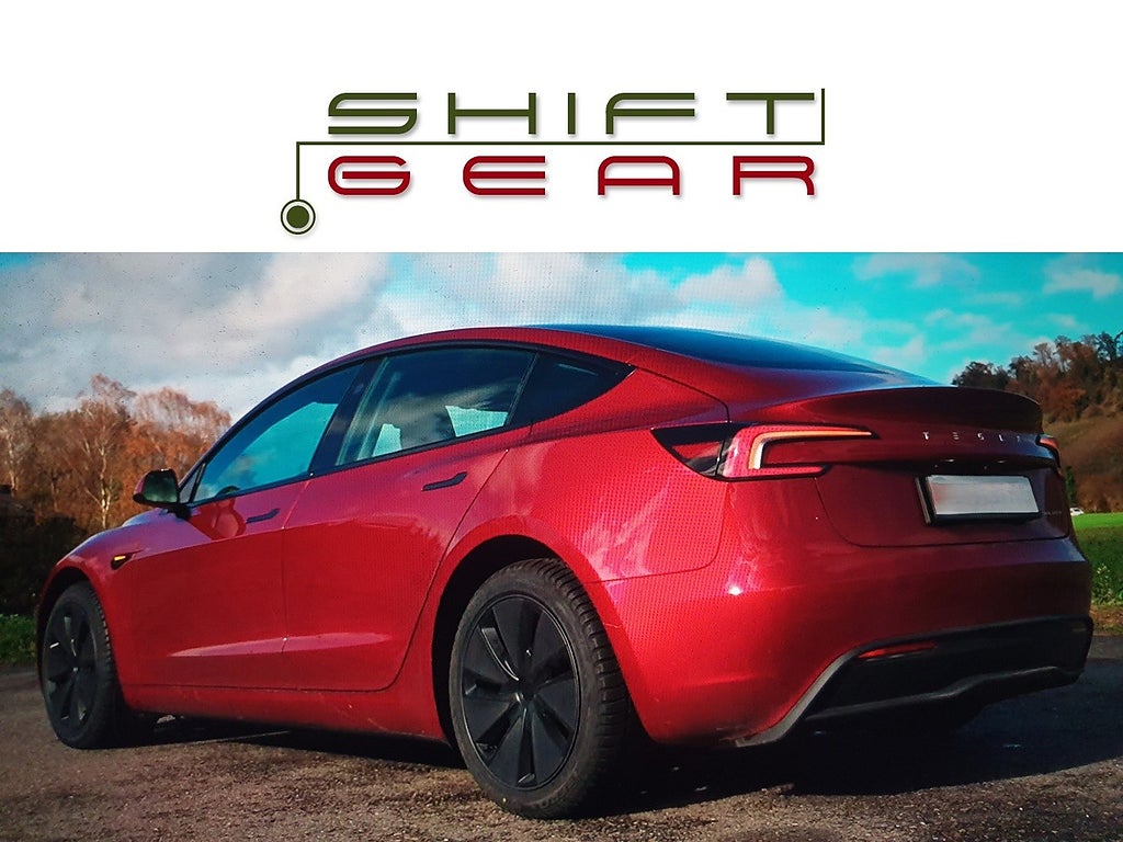 Tesla Model 3 Long Range AWD Highland Ultrared Drag MOMS 1äg