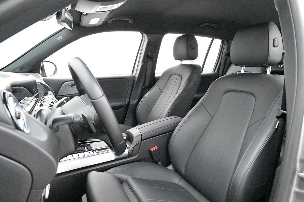 Mercedes-Benz EQB 300 4MATIC Progressive Kamera Navi BSM