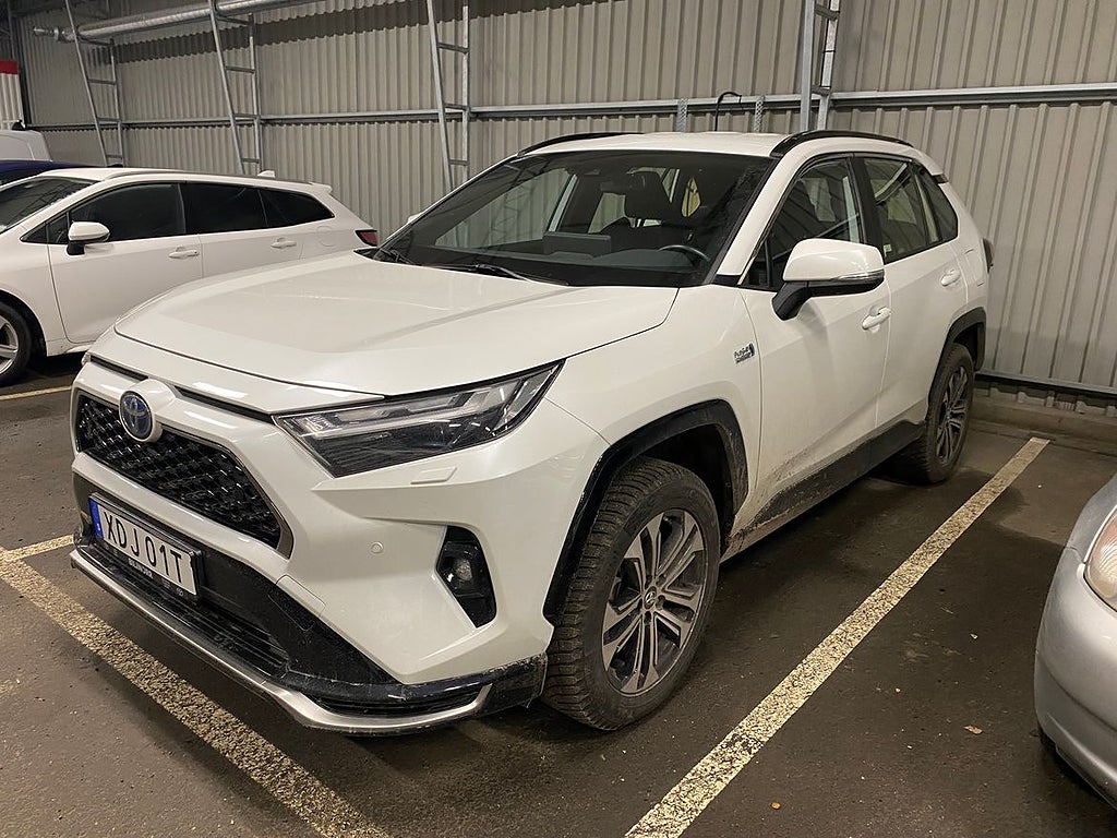 Toyota RAV4 Plug-in Hybrid 2,5 Laddhybrid AWD-i Active Dragkrok Vinterhjul