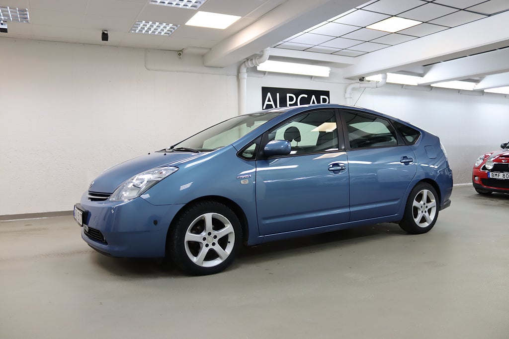 Toyota Prius 1.5 112HK GPS  KEYLESS NYBESIKTAD WEBASTO 12900MIL