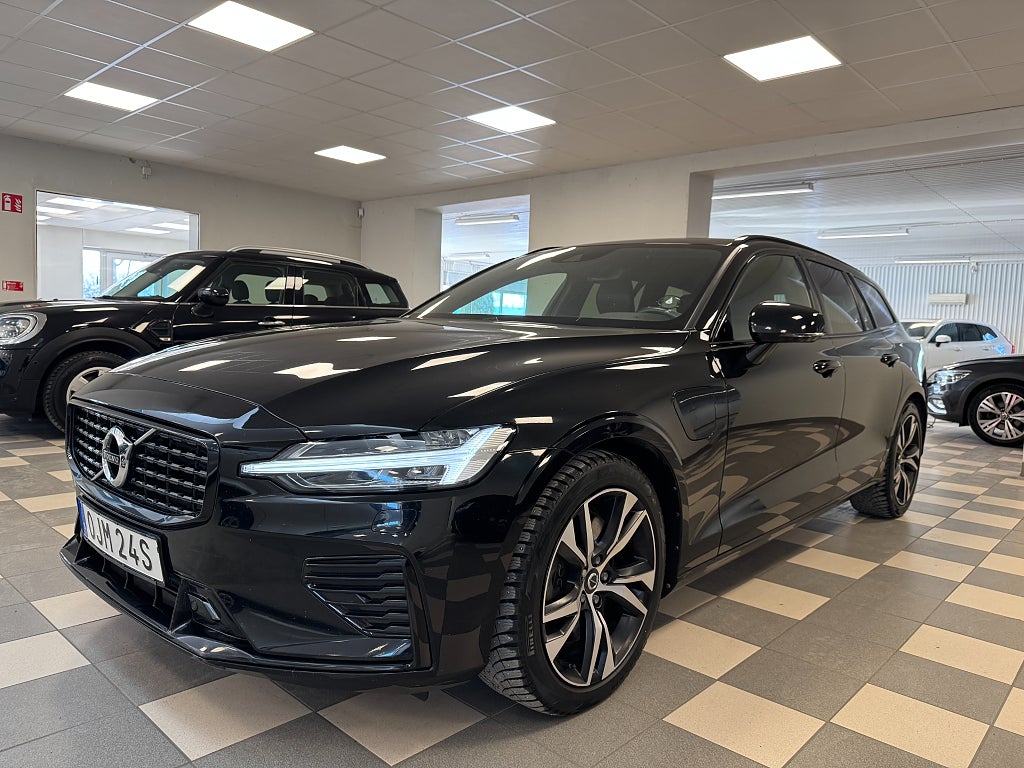 Volvo V60 Recharge T6 AWD R-Design B-Kamera Drag Navi CarPlay