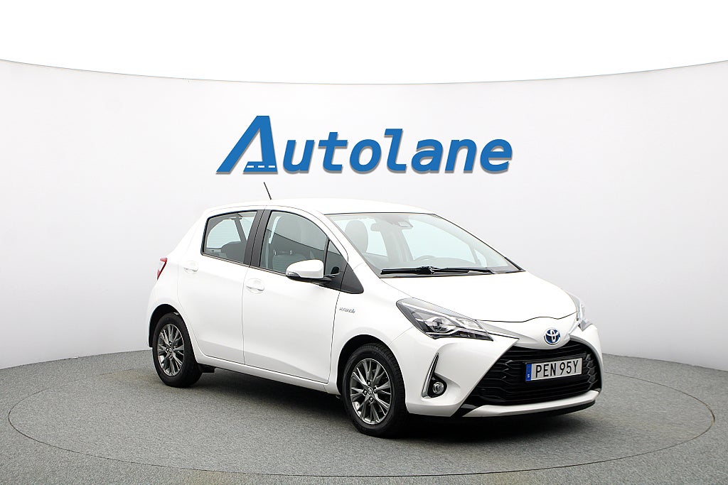 Toyota Yaris Hybrid e-CVT Active, Backkamera, Kupévärmare 101hk