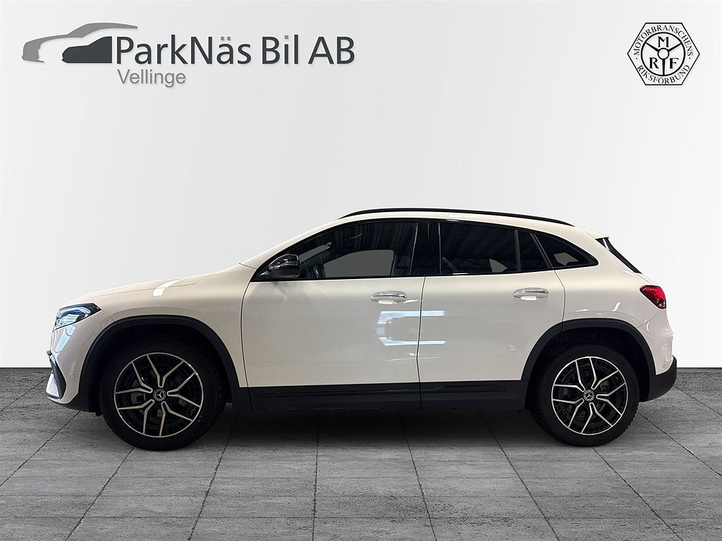 Mercedes-Benz EQA 250%2B AMG NIGHT DRAG DISTRONIC