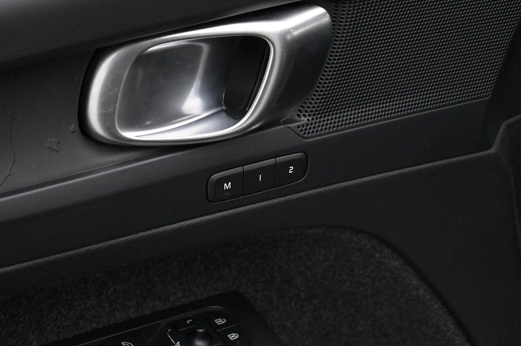 Volvo XC40 Recharge Single Motor Plus Kamera Drag BLIS