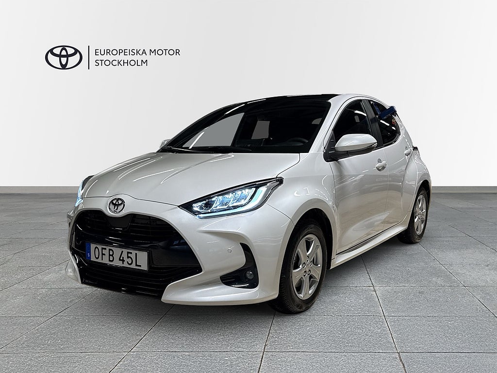 Toyota Yaris 1.5 HSD 130hk 5-d Style JBL Panorama / V-Hjul / HUD