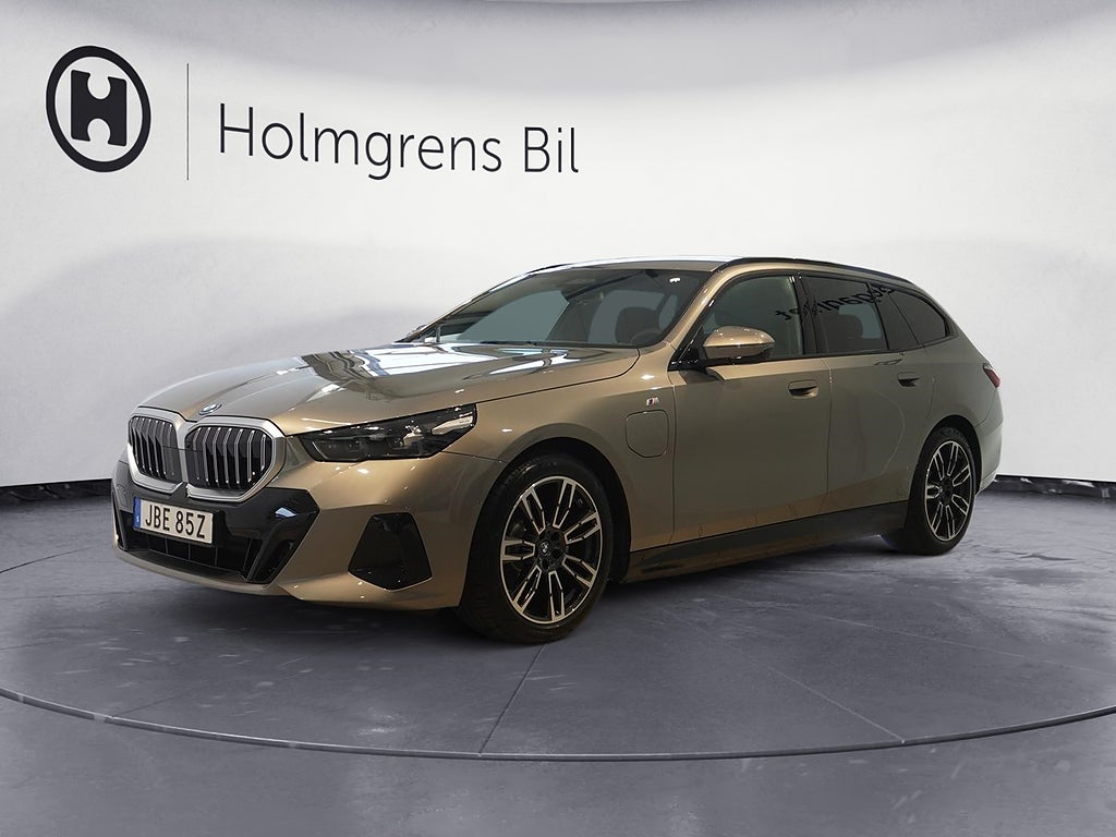 BMW 530 e Touring Ränta 4,99% | M Sport Business Ed Drag DA Pro HiFi