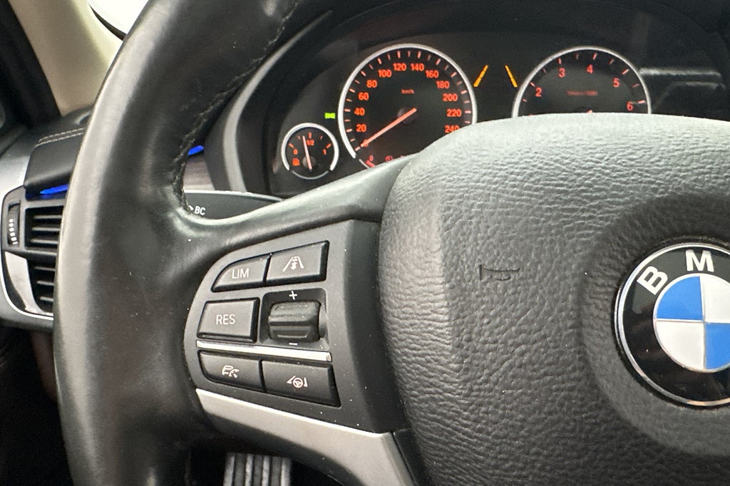 BMW X5 XDrive40e H/K HUD Pano Kamera Adapt-fart Drag