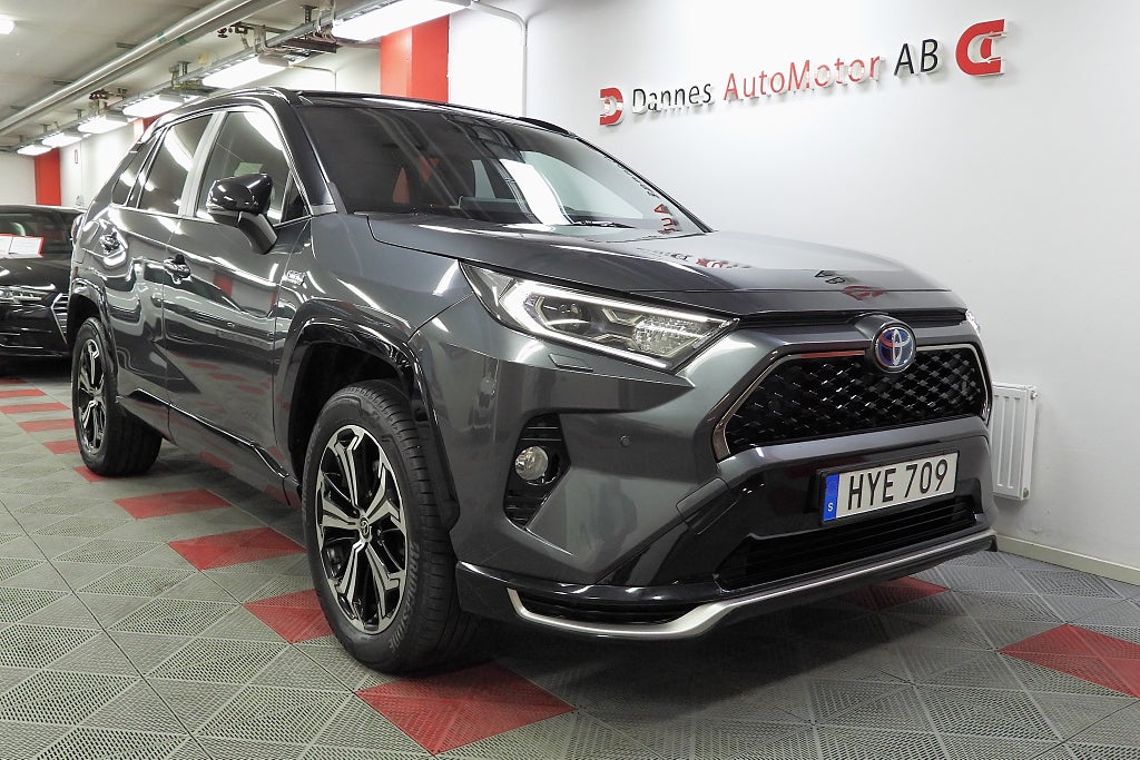 Toyota RAV4 Plug-in Hybrid E-CVT Style JBL SoV Hjul Panorama Drag