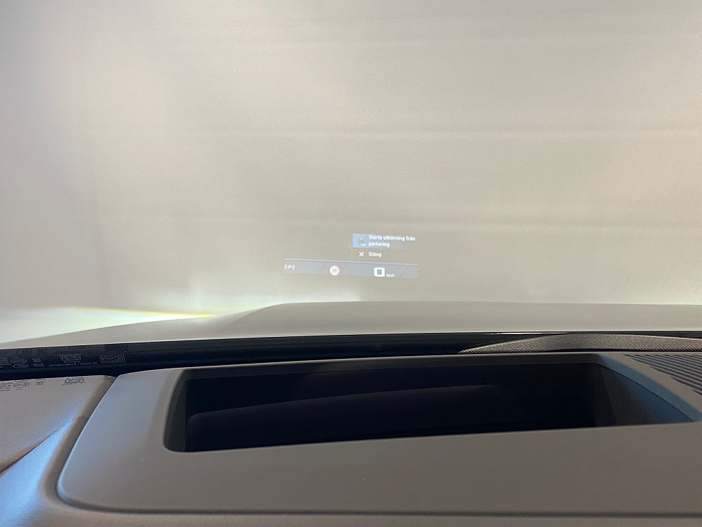 BMW M5 Touring Panorma HUD Bowers & Wilkins Rattvärme Drag