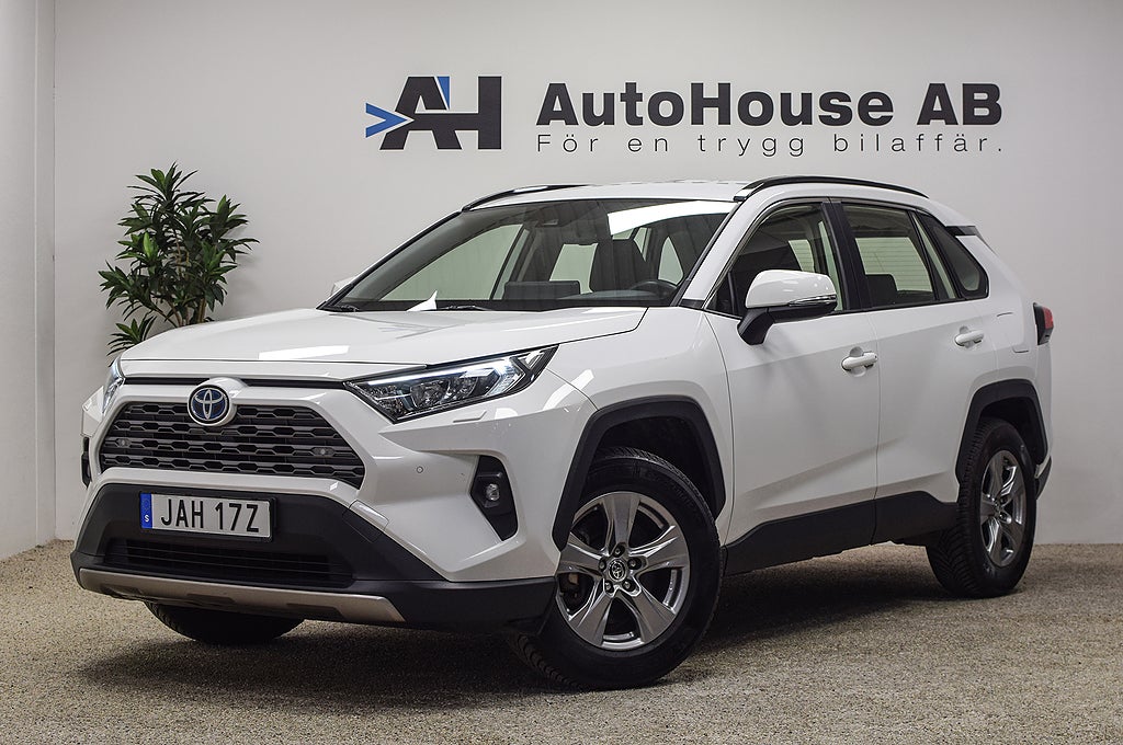 Toyota RAV4 Hybrid AWD-i Active Drag B-kamera Garanti