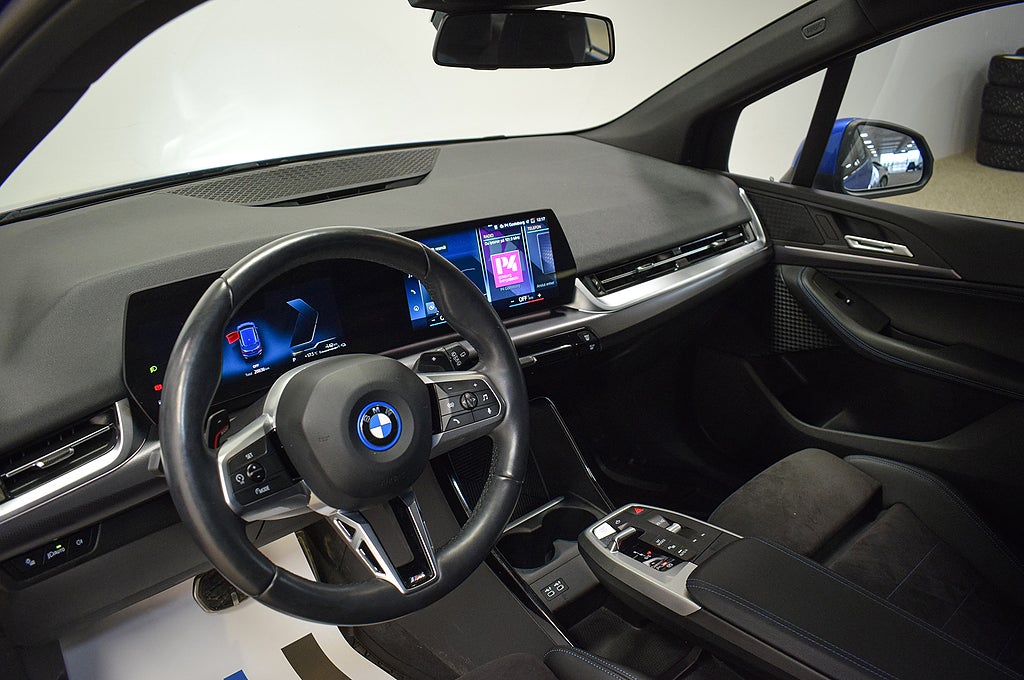 BMW 225e xDrive Active Tourer M Sport 16,3kWh B-kamera
