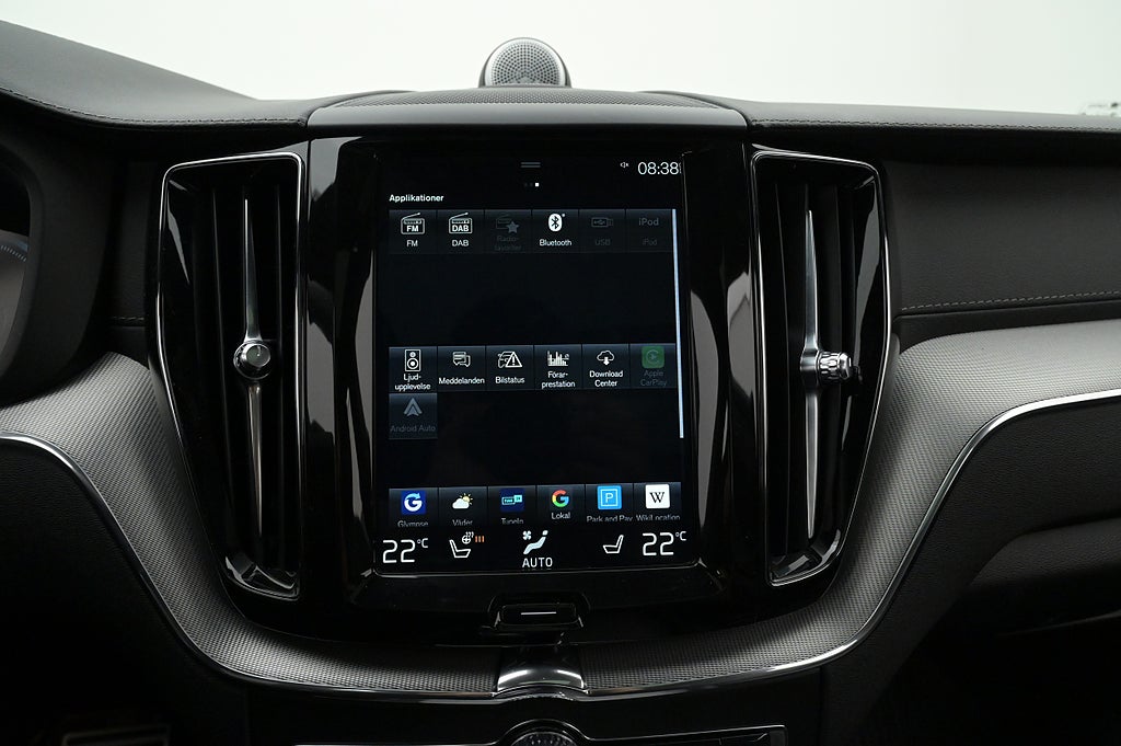 Volvo XC60 Recharge T8 AWD R-Design Pano B&W 360 Drag 4,99%