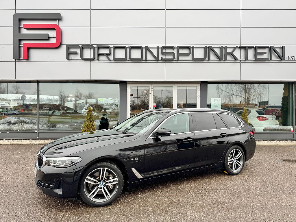 BMW 530e xDrive Touring Drag Helskinn LEASBAR 292hk