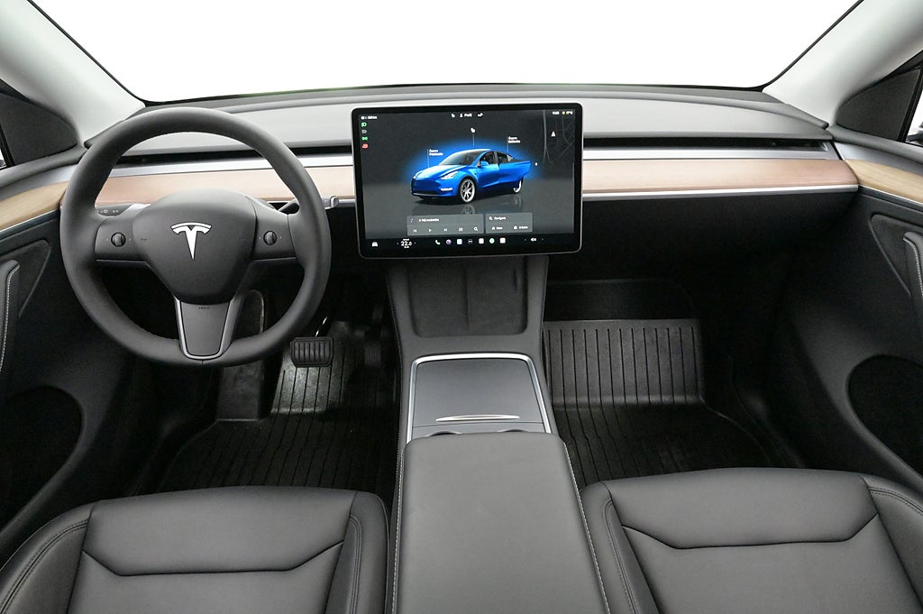 Tesla Model Y Long Range AWD Autopilot Pano Drag