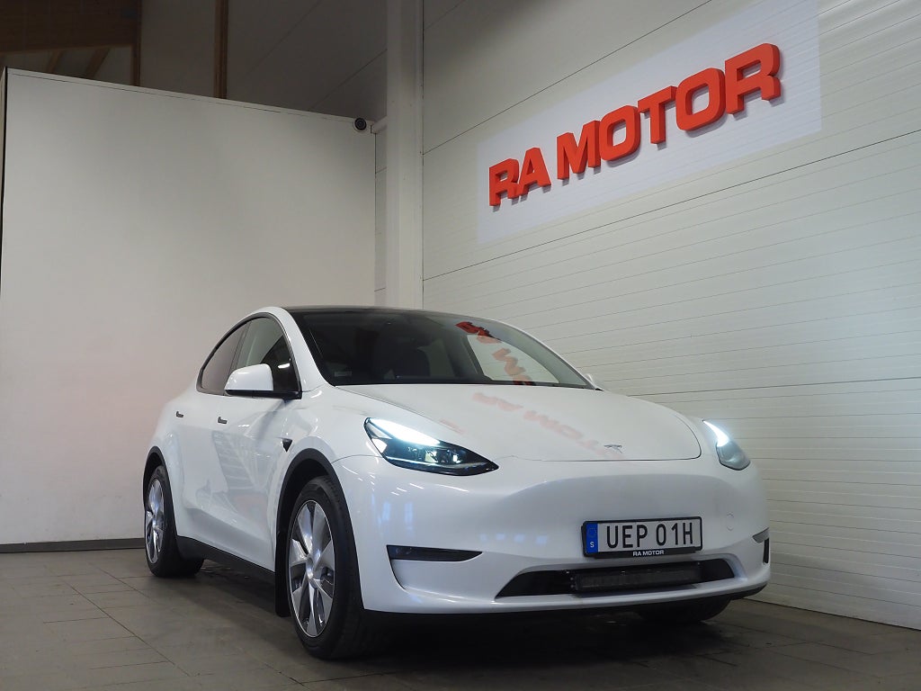 Tesla Model Y Long Range AWD 514hk | Dragkrok | Moms |