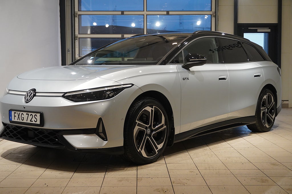 Volkswagen ID.7 Ränta 4,99% | Id.7 GTX Tourer Plus Drag Elstol HUD Blis H K 360