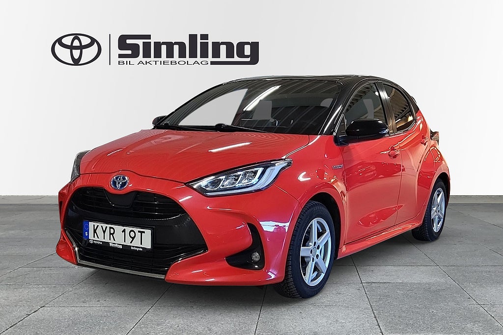 Toyota Yaris 1,5 Hybrid Premiere Edition / Motorvärmare / Vinterhjul